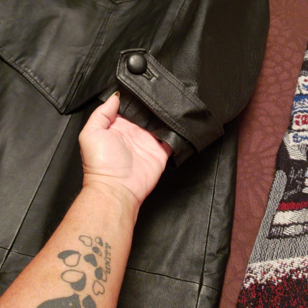 Coat - Picture 6 of 8